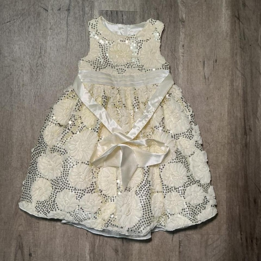 American Princess Cream Sequin Flower Girl Dress Size 7 NWT
